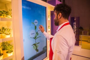 Aluguel de TV TOUCH SCREEN em São Paulo – allvision locação de tvs 86'' para feiras em eventos 2023