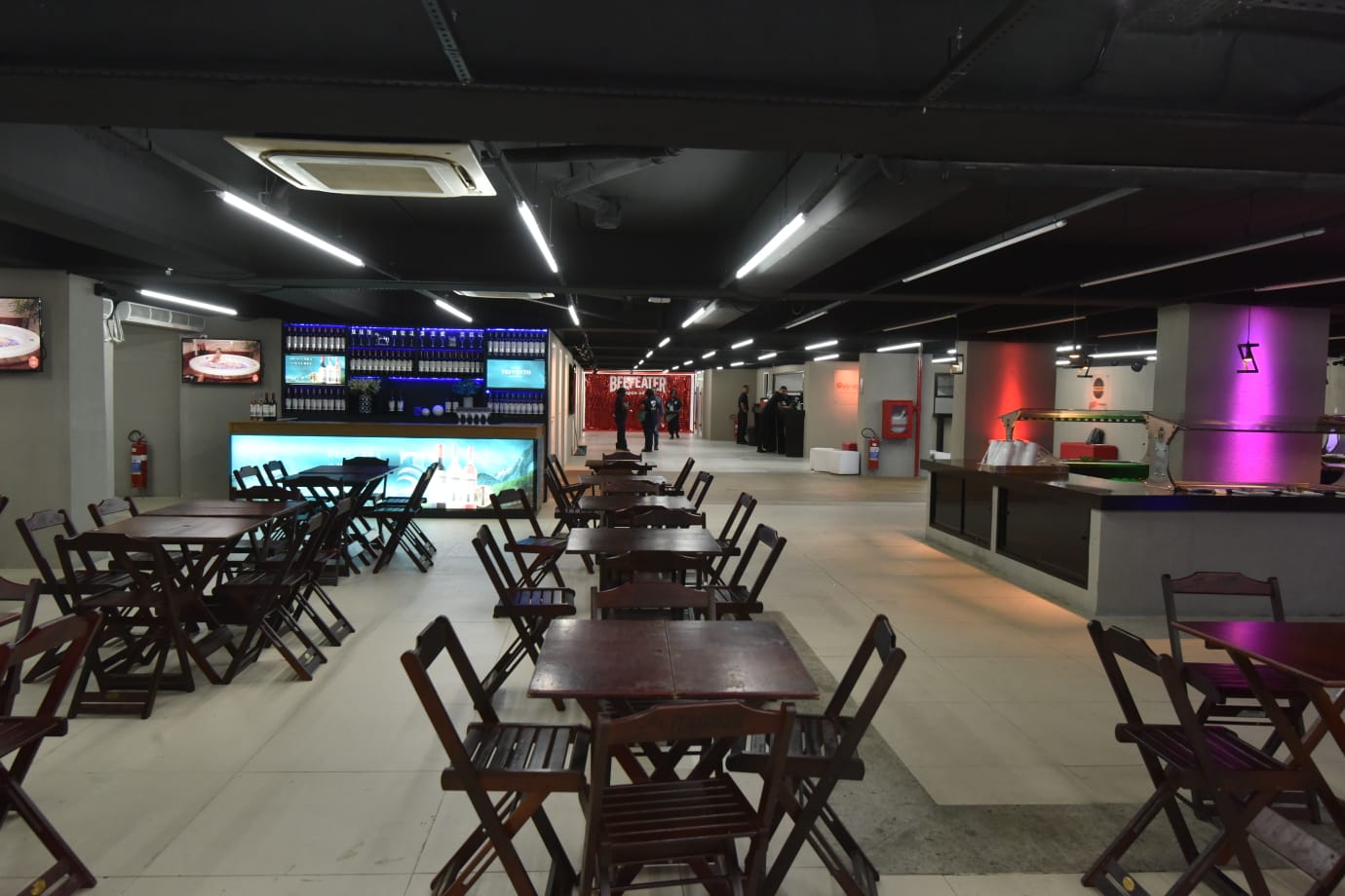 Aluguel de Painel LED Touch Screen 4K Interativo para Publicidade Digital, Eventos Corporativos e Stands de Exposição em Porto Alegre