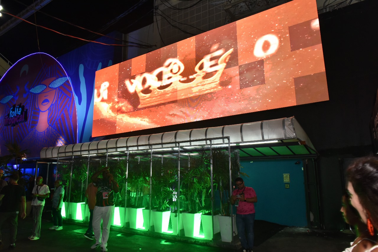 Aluguel de Painel LED Touch Screen 4K Interativo para Publicidade Digital, Eventos Corporativos e Stands de Exposição em Porto Alegre