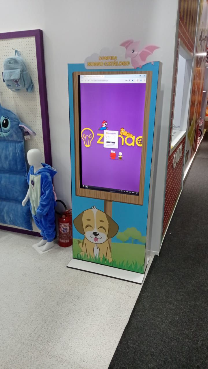 Totem Interativo para Eventos Corporativos | Aluguel de Totem Interativo com Personalização